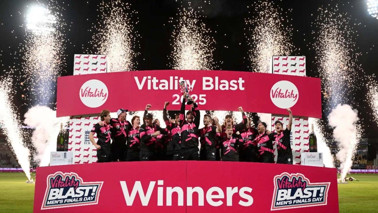 স্মিডের ব্যাটে উড়ে গেল হান্টস, সমারসেটের জয়ের রাত