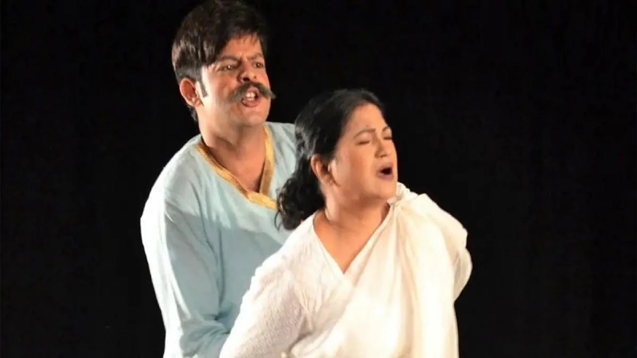 চারুনীড়ম ১৮ বছর পূর্তিতে তিন নাটকের ১০০তম প্রদর্শনী