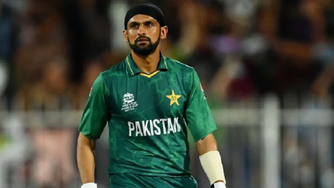 ভারতকে হারানোর উপায় বলে দিলেন শোয়েব মালিক