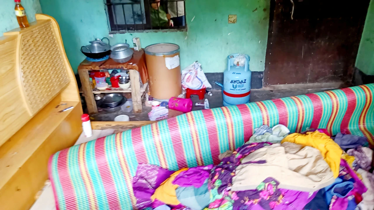 গ্যাস সিলিন্ডারের আগুনে বাবা-মায়ের পর মেয়ের মৃত্যু