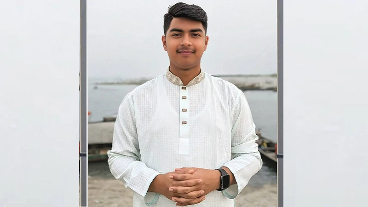 বেরোবির ছাত্রীকে হেনস্তার অভিযোগ