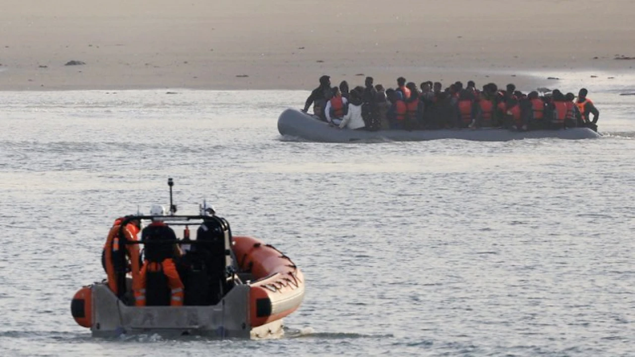  চ্যানেল পাড়ি দিয়ে আসা অভিবাসীদের ফ্রান্সে পাঠানোর প্রক্রিয়া ফের ভন্ডুল