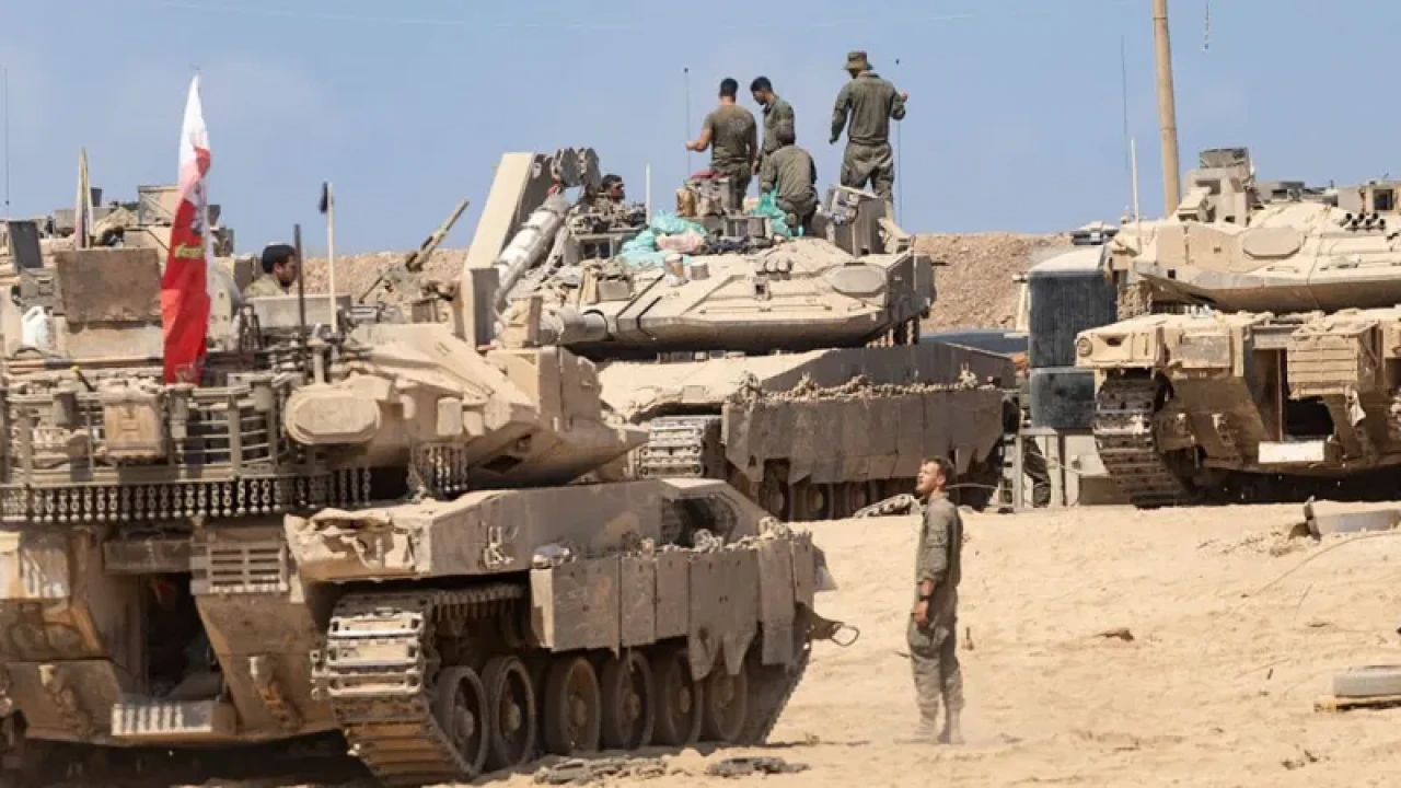 গাজার প্রধান আবাসিক এলাকায় ঢুকে পড়েছে ইসরায়েলি ট্যাংক