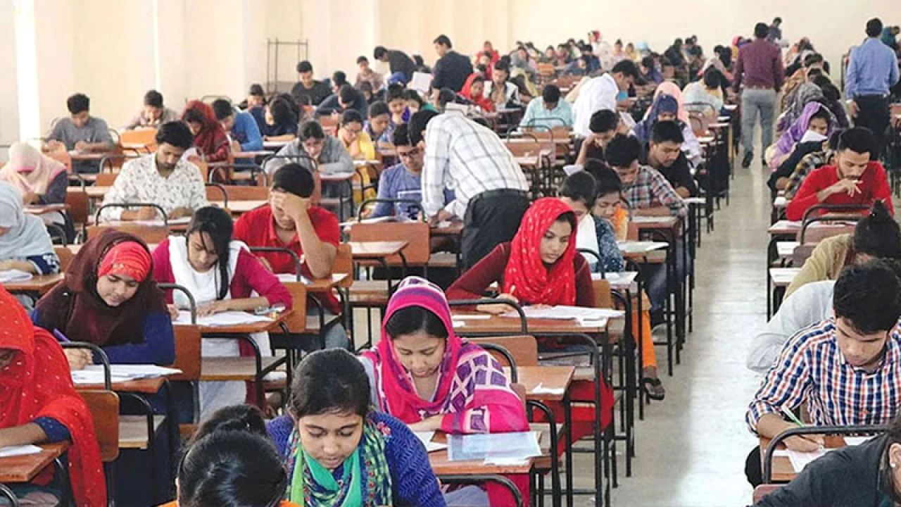 ৪৭তম বিসিএস প্রিলিমিনারি পরীক্ষা চলছে