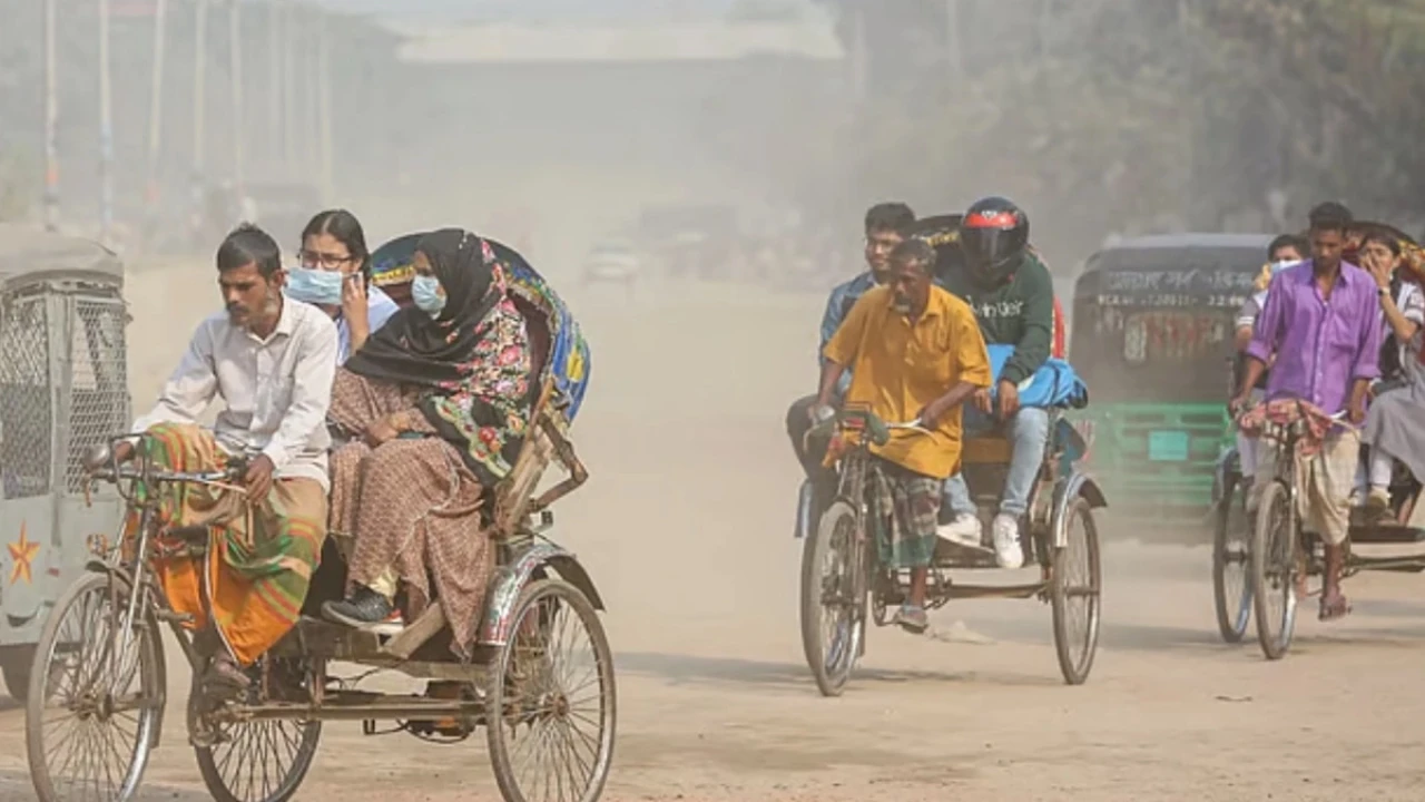 ঢাকার বাতাস অস্বাস্থ্যকর, দূষণের শীর্ষে কুয়েত