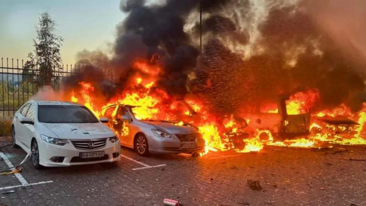 ইউক্রেনে রাশিয়ার তীব্র বিমান হামলা, নিহত ৩