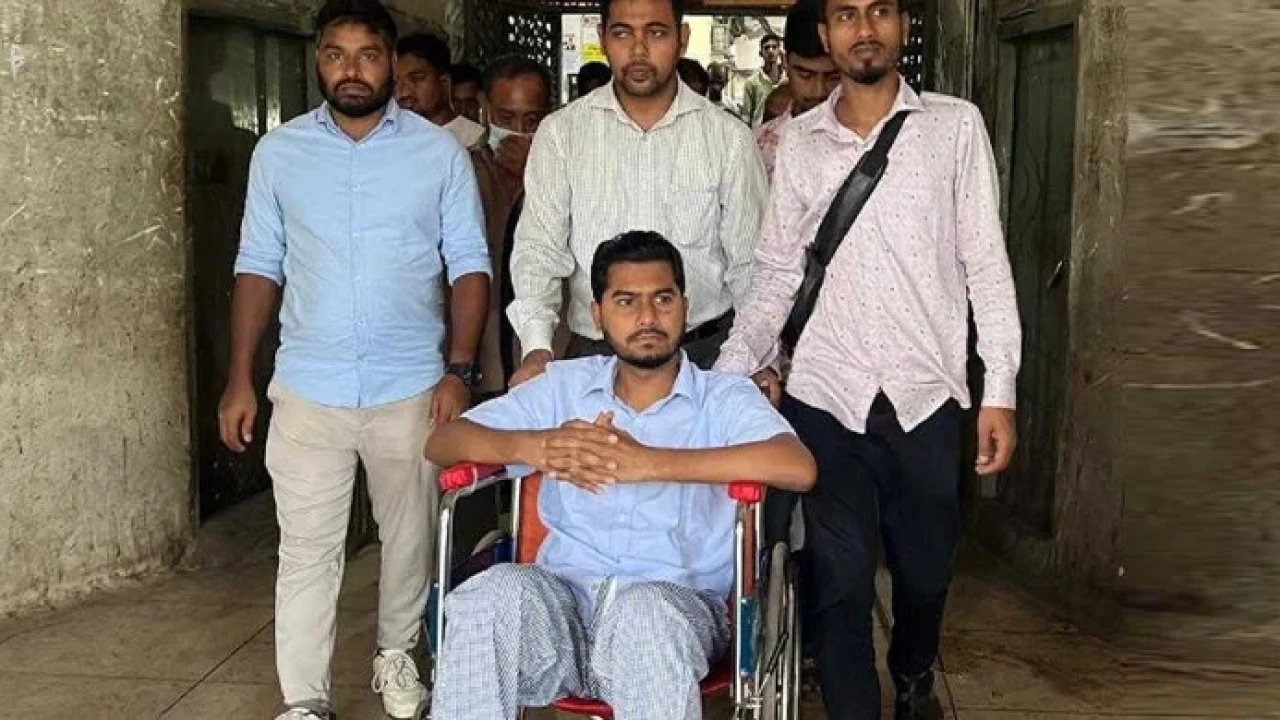 উন্নত চিকিৎসার জন্য সিঙ্গাপুরে যাচ্ছেন নুর