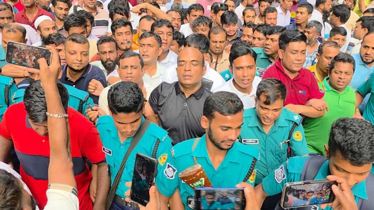 আত্মসমর্পণের পর ছাত্রদলের ৮ নেতা কারাগারে