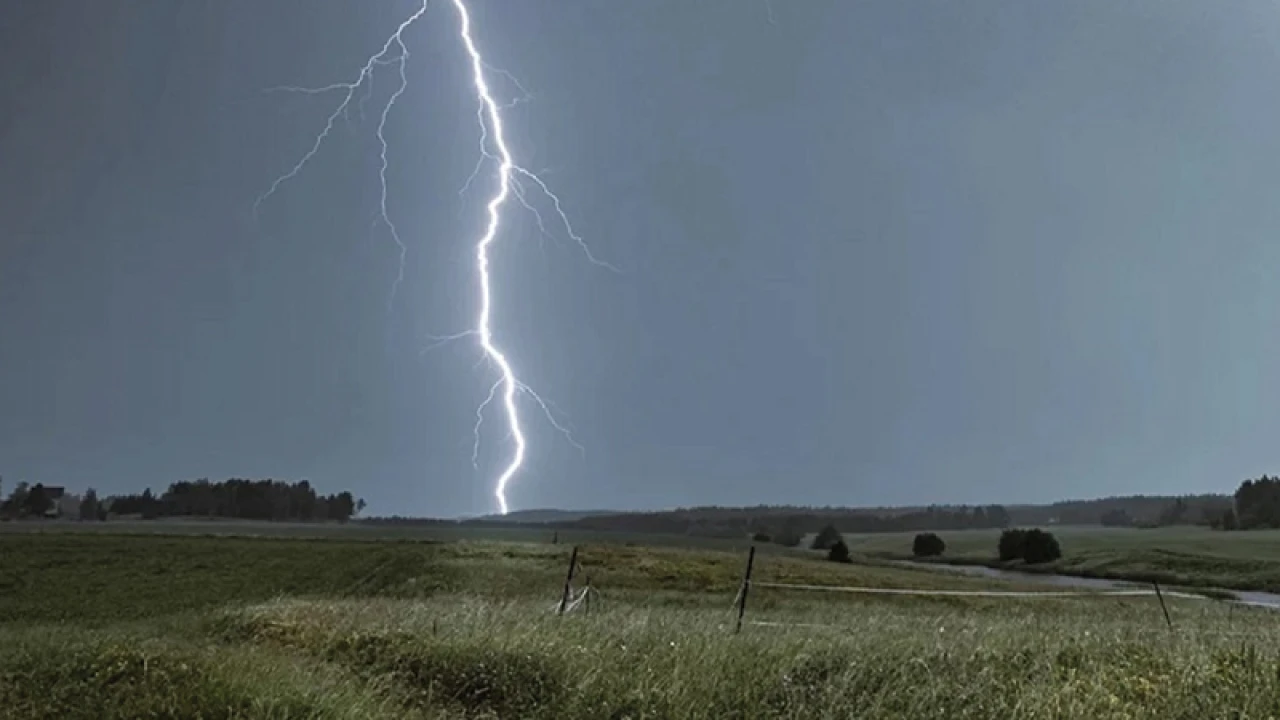 সোনারগাঁয়ে বজ্রপাতে কৃষকের মৃত্যু 