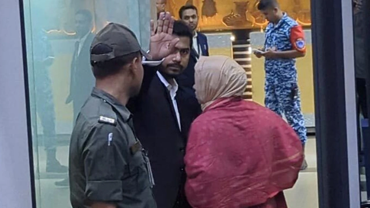 সিঙ্গাপুরের পথে নুরুল হক ‍নুর