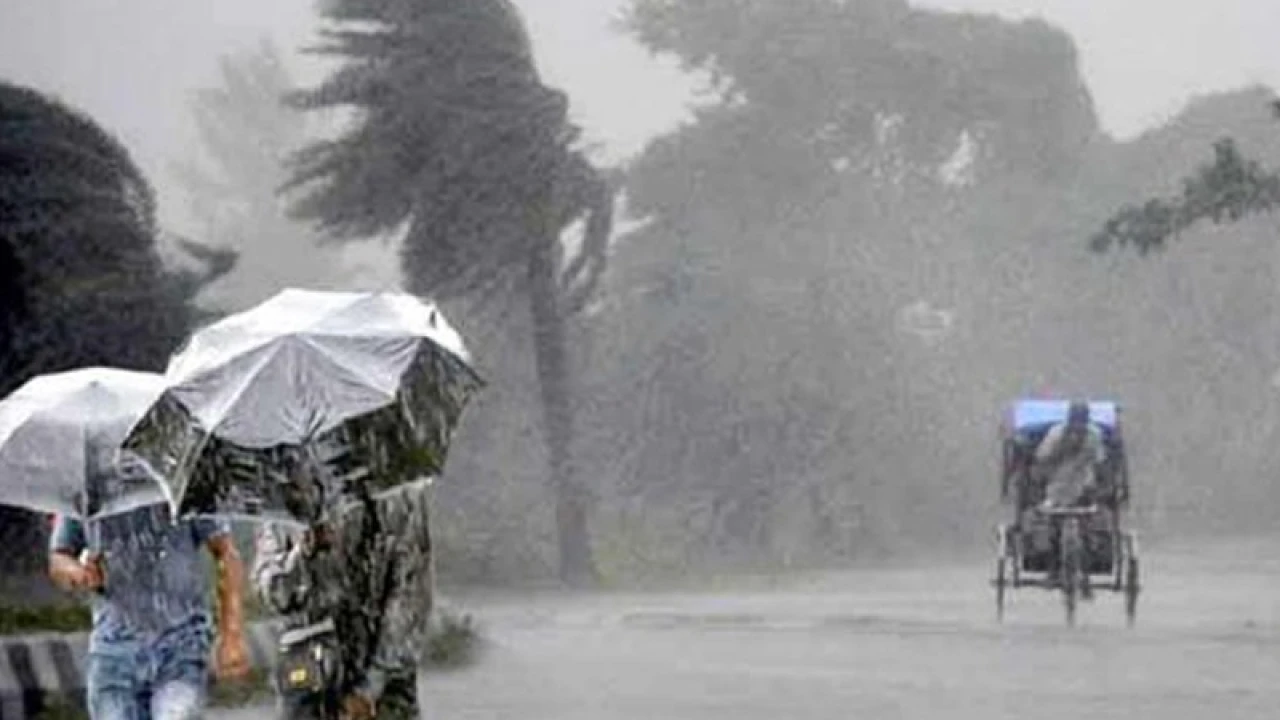 দুপুরের মধ্যে ৬০ কিমি বেগে ঝড়ের আভাস যেসব জেলায় 