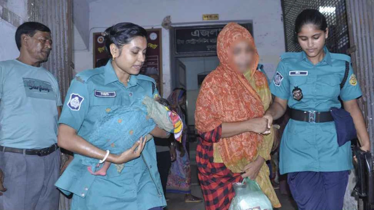 যে কারণে ১১ দিনের শিশু নিয়ে কারাগারে মা