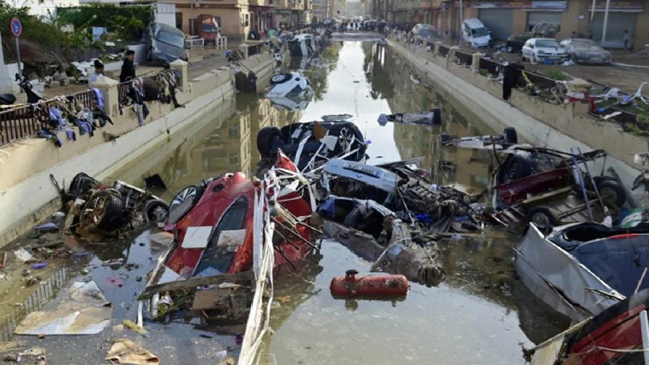ভারী বৃষ্টিতে স্পেনে আকস্মিক বন্যা