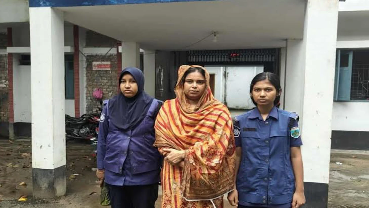 মহিলা আওয়ামী লীগের নেত্রী মেরি গ্রেপ্তার 