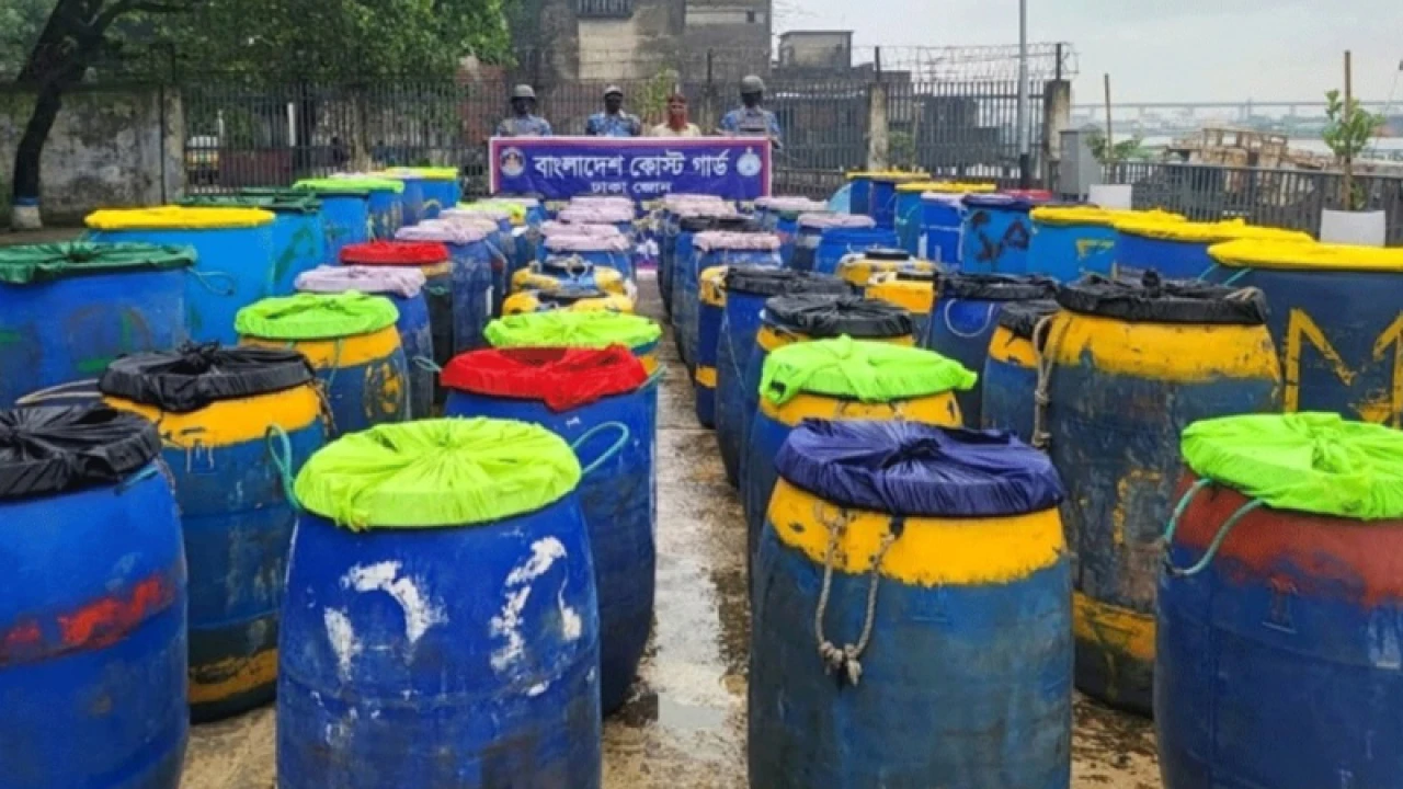 দুই কোটি টাকার অবৈধ চিংড়ির রেণু জব্দ