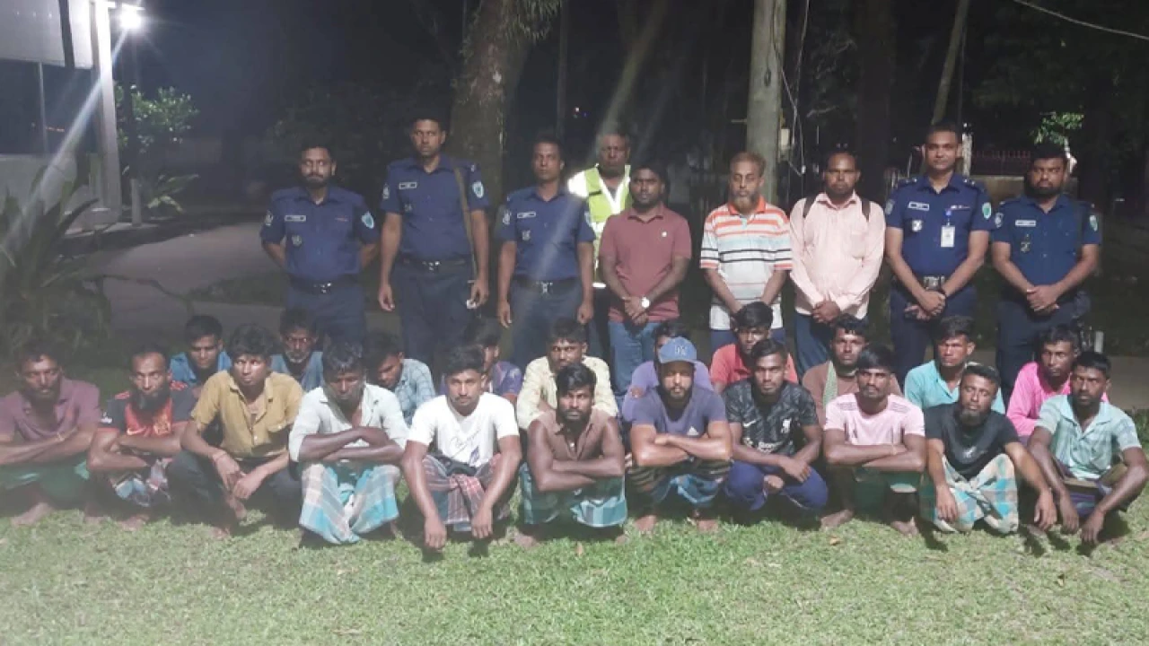 টাংগুয়ার হাওরে ২৫ জেলে আটক, দেড় লাখ টাকা জরিমানা