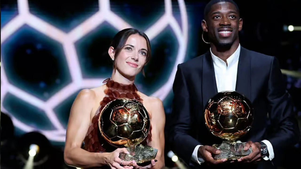 কার হাতে উঠল কোন পুরস্কার