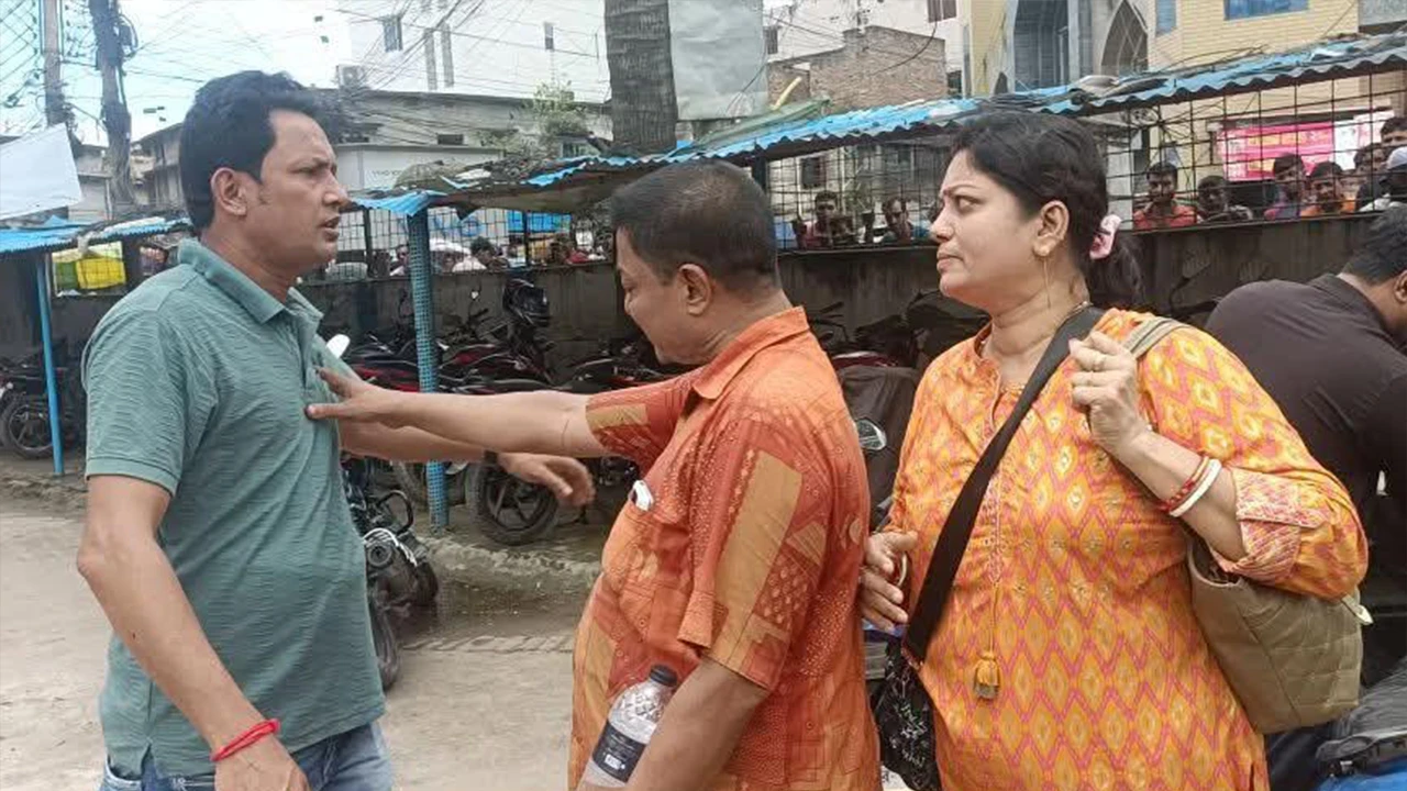 এক নারীকে স্ত্রী দাবি করা দুই পুরুষ কারাগারে 