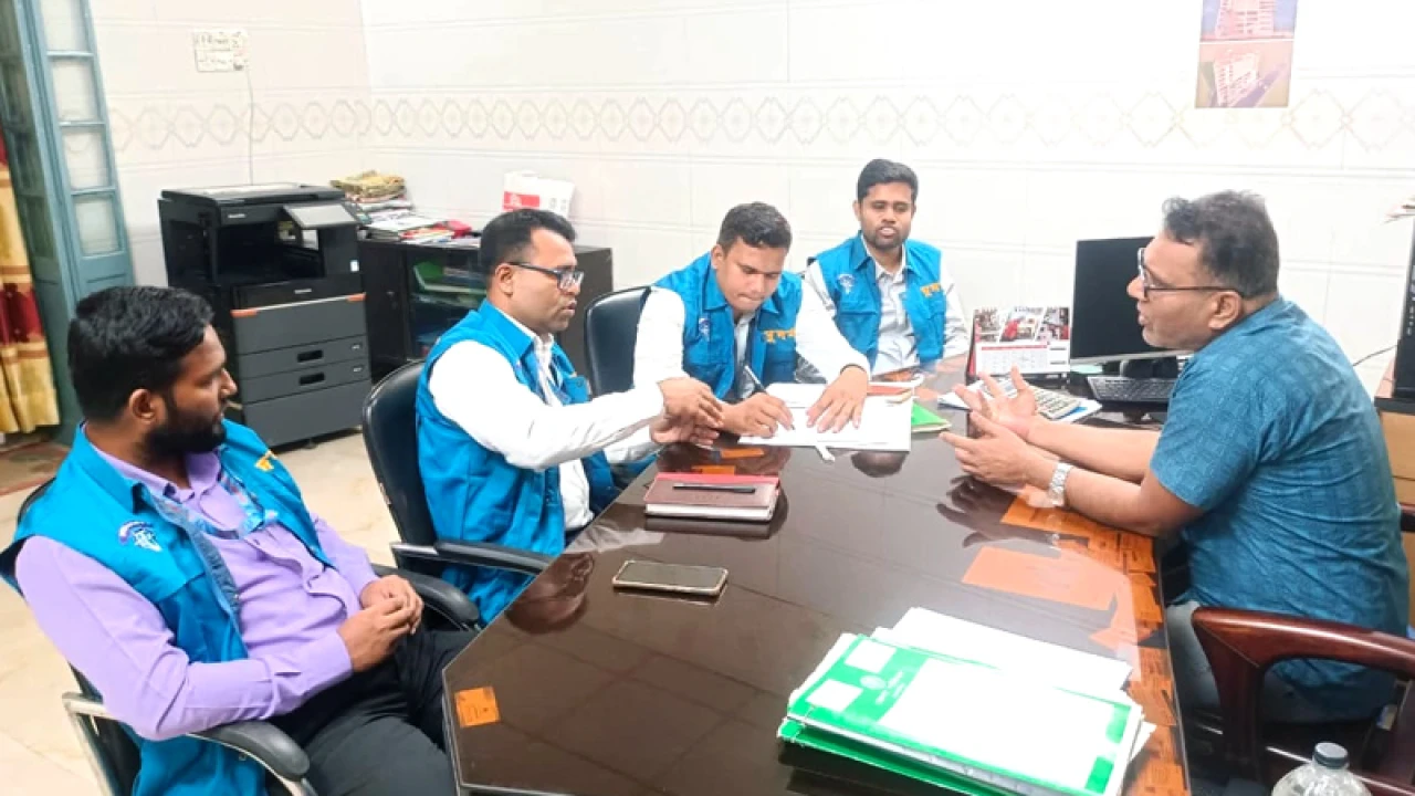 ময়মনসিংহ জেলা পরিষদ কার্যালয়ে দুদকের অভিযান