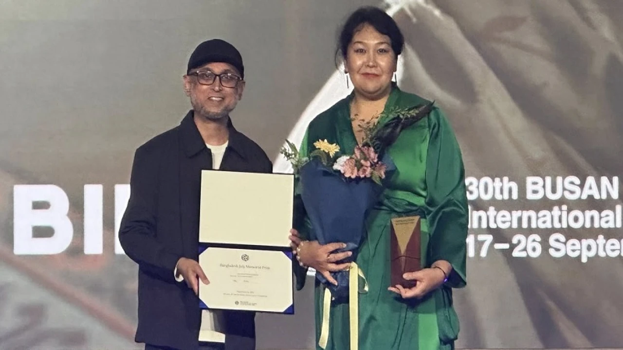 বুসান উৎসবে ‘জুলাই মেমোরিয়াল প্রাইজ’ পেল ‘কুরাক’