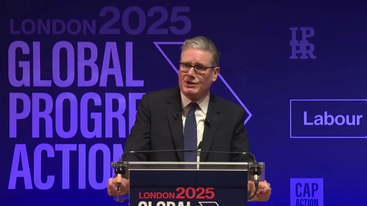 ‘ব্রিট কার্ড’ হতে যাচ্ছে বৃটেনের জাতীয় পরিচয়পত্র