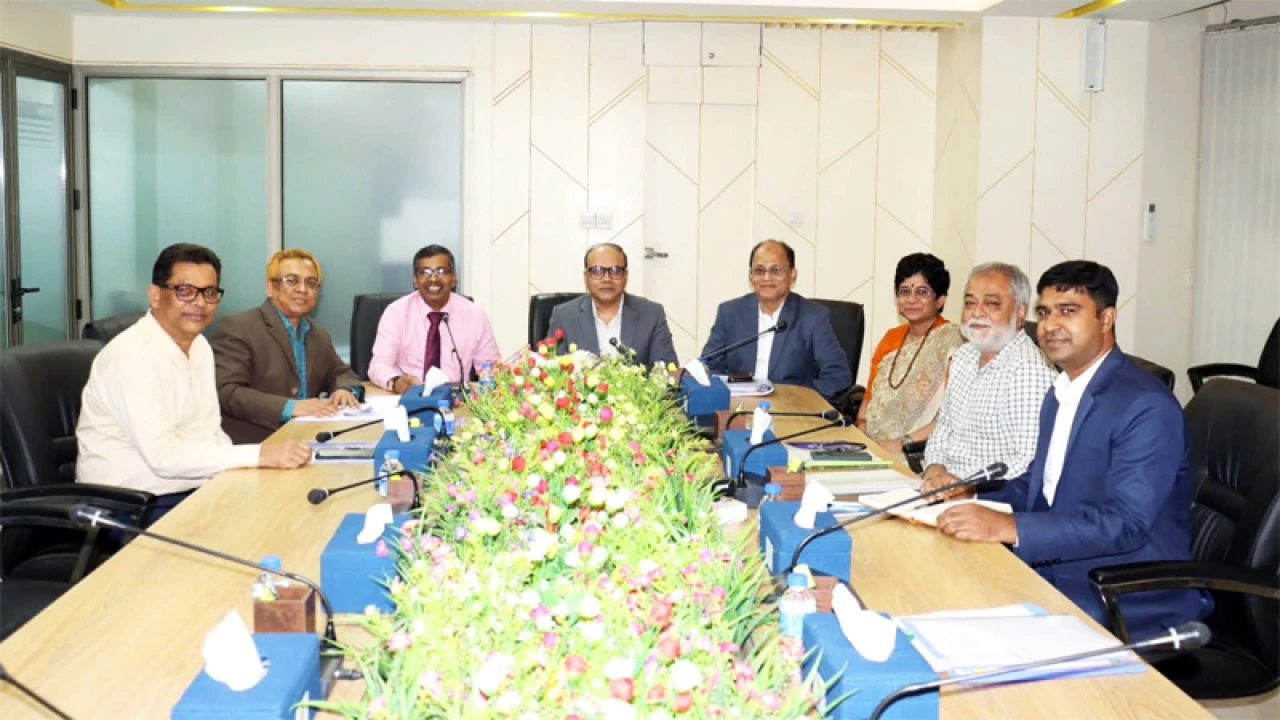 পল্লী সঞ্চয় ব্যাংকের রিস্ক ম্যানেজমেন্ট কমিটির সভা অনুষ্ঠিত	