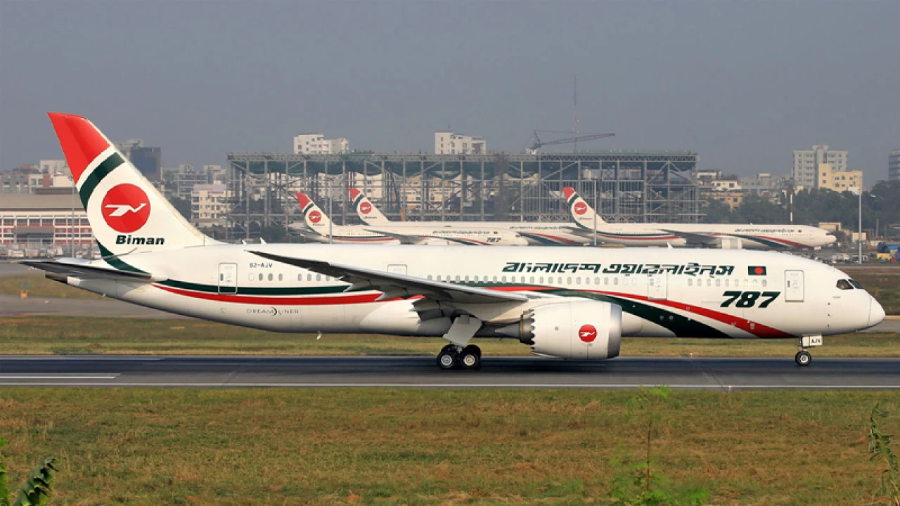 ভয়াবহ অগ্নিঝুঁকি বিমানের হ্যাঙ্গার কমপ্লেক্সে