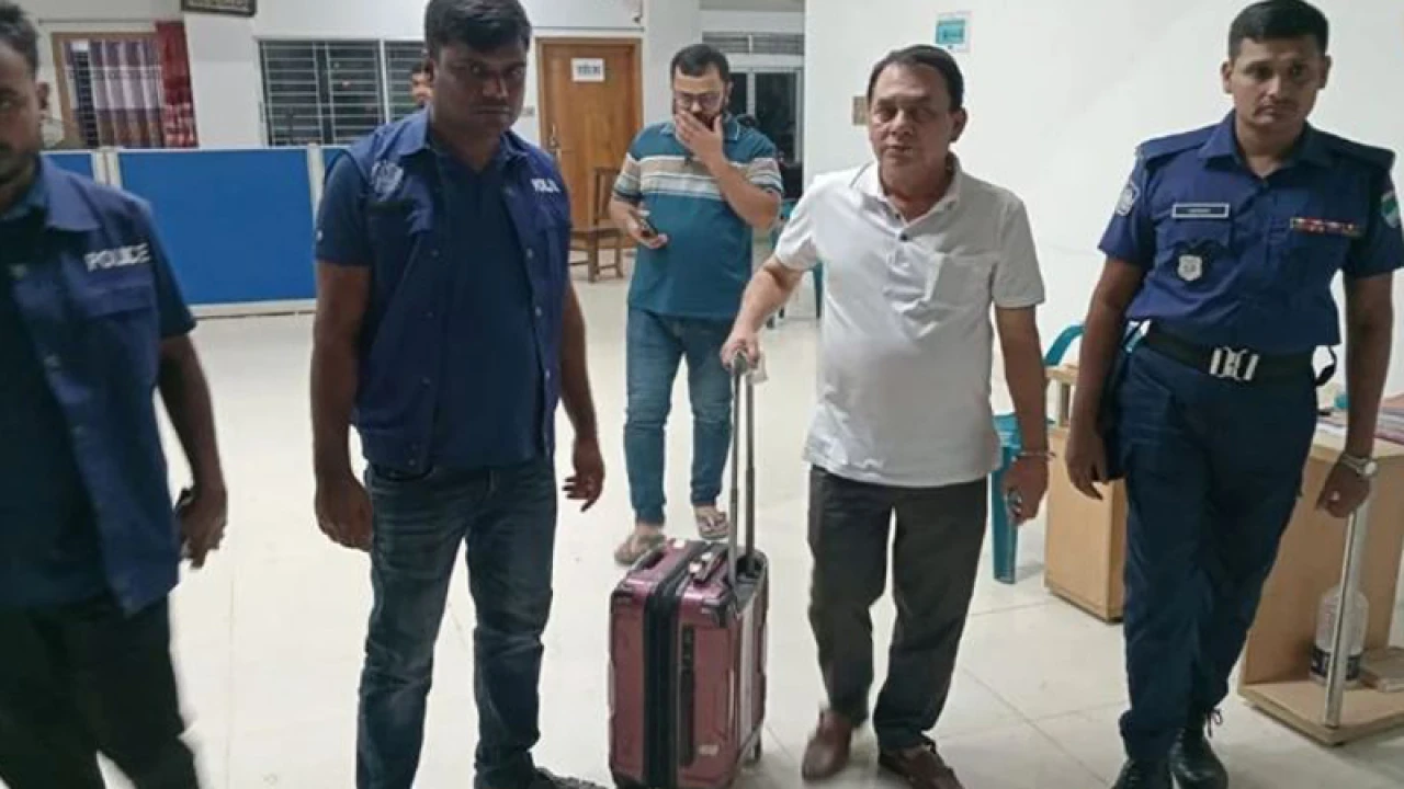 ভারতে যাওয়ার সময় গোপালগঞ্জ আওয়ামী লীগ নেতা গ্রেপ্তার