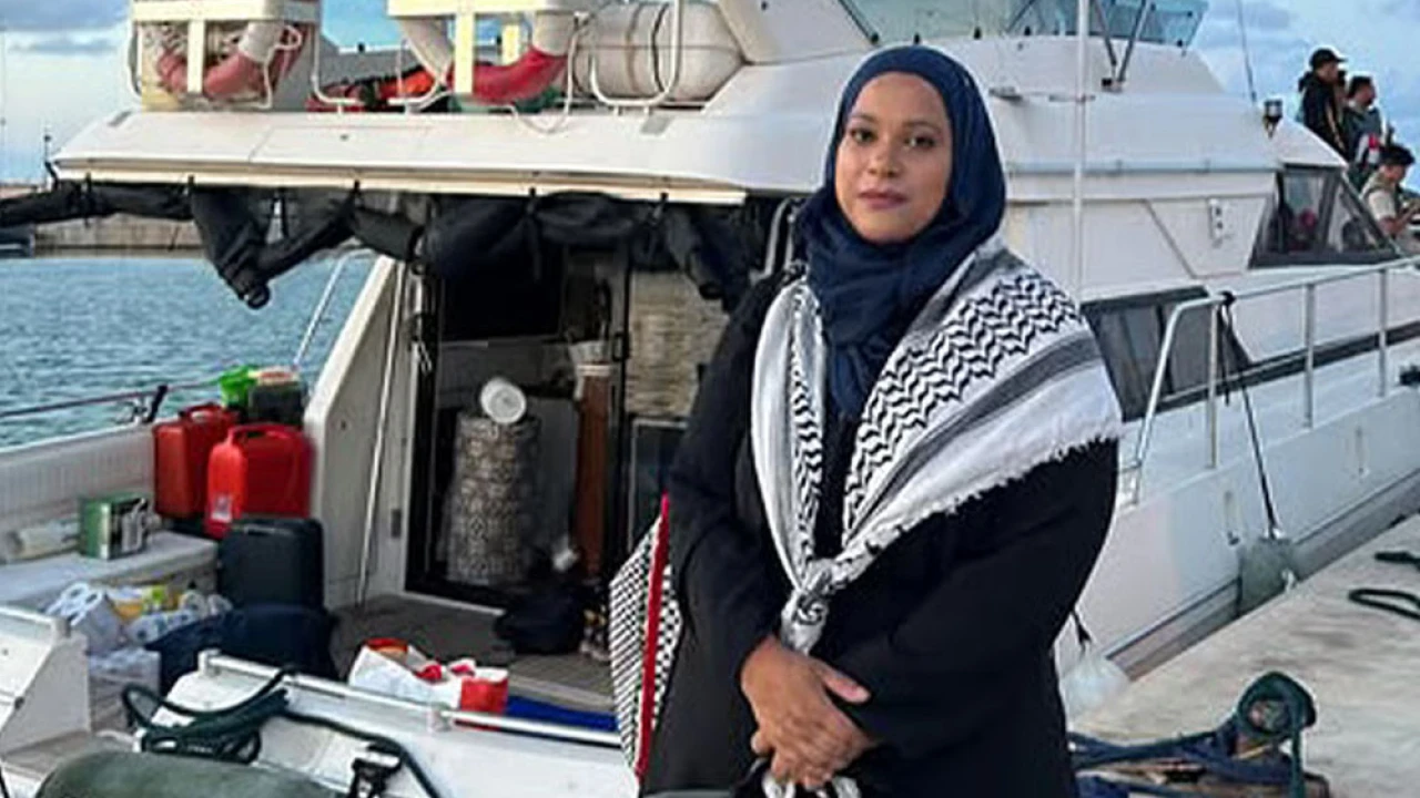 গ্লোবাল সুমুদ ফ্লোটিলায় বাংলাদেশি বংশোদ্ভূত রুহি আখতার