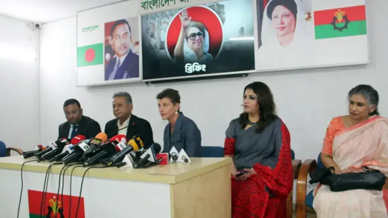 গণতন্ত্র ফিরিয়ে আনতে নির্বাচনের বিকল্প নেই: আমীর খসরু