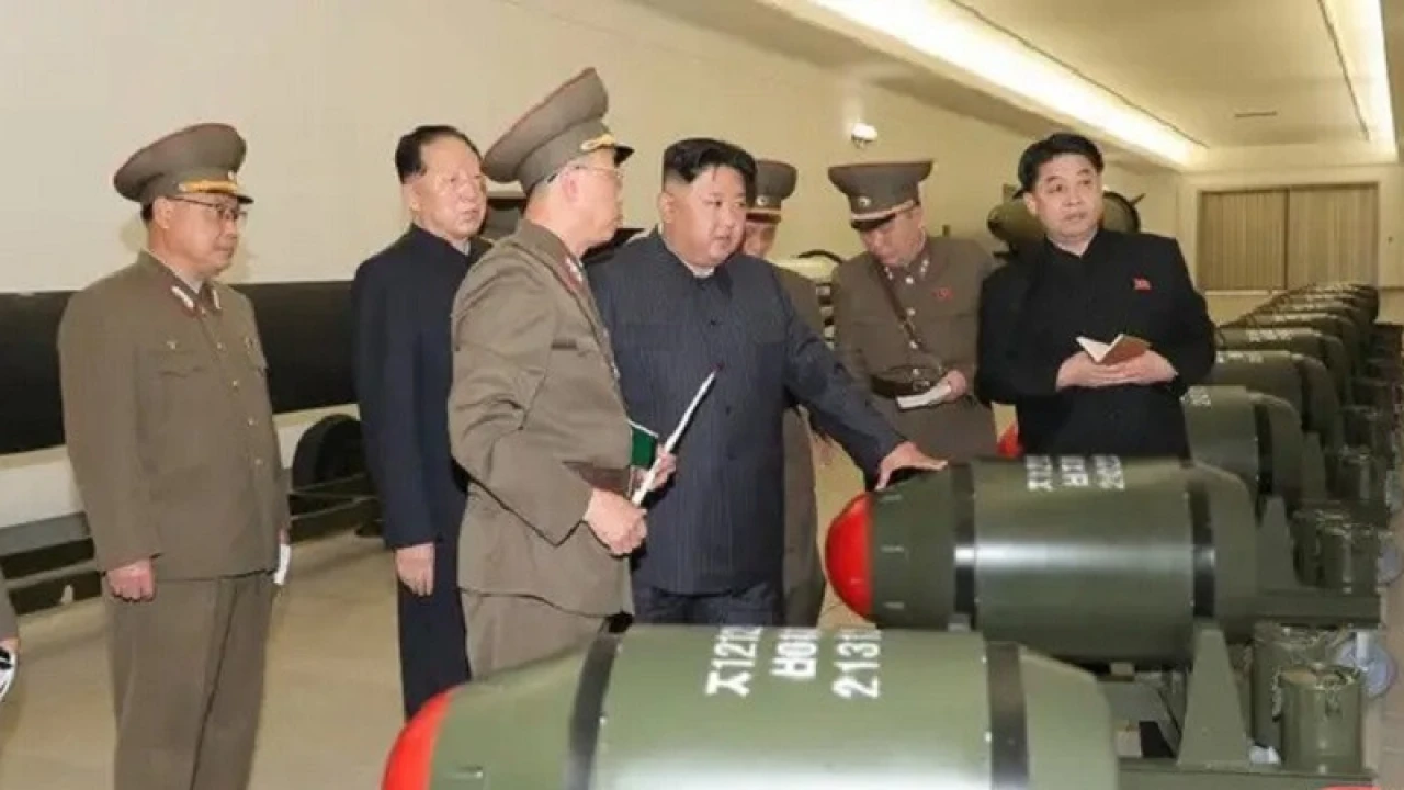 যুক্তরাষ্ট্রের বিরুদ্ধে ‘বিশেষ অস্ত্র’ মোতায়েন করছেন কিম