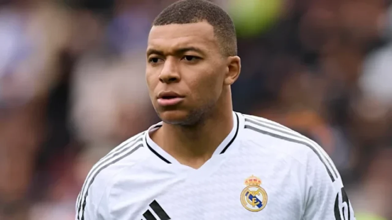 এমবাপ্পেকে নিয়ে দুশ্চিন্তা