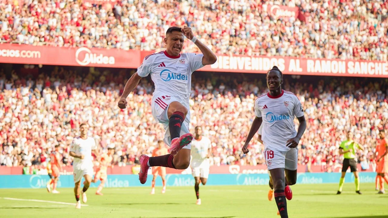 সেভিয়ার কাছে উড়ে গিয়ে সুযোগ হারাল বার্সেলোনা