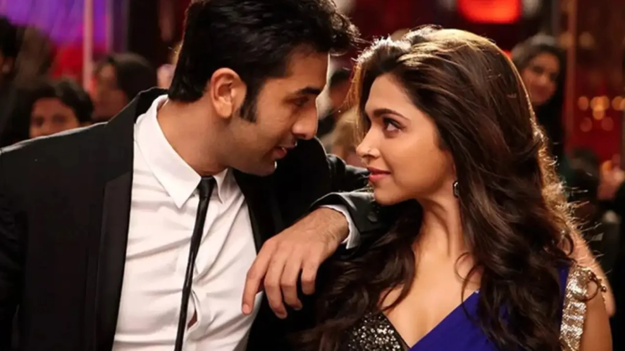 হঠাৎ মুখোমুখি দুই প্রাক্তন!