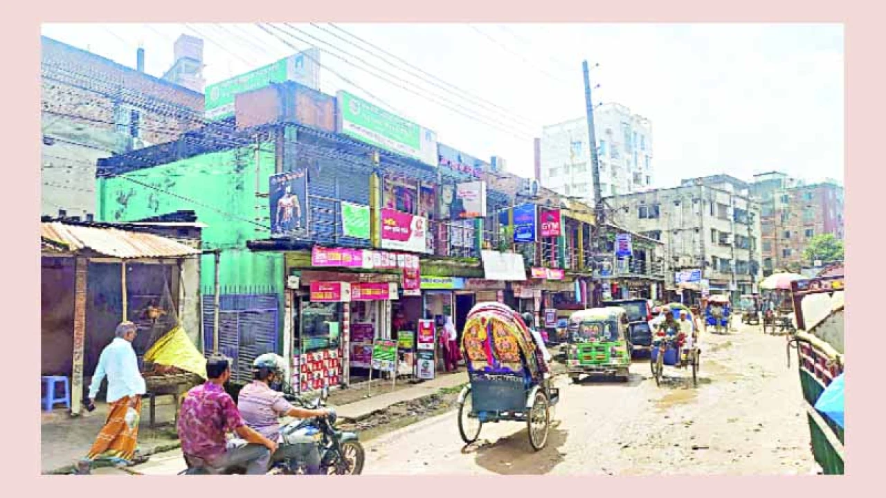  বছিলায় সরকারি জমি দখল করে দোতলা মার্কেট