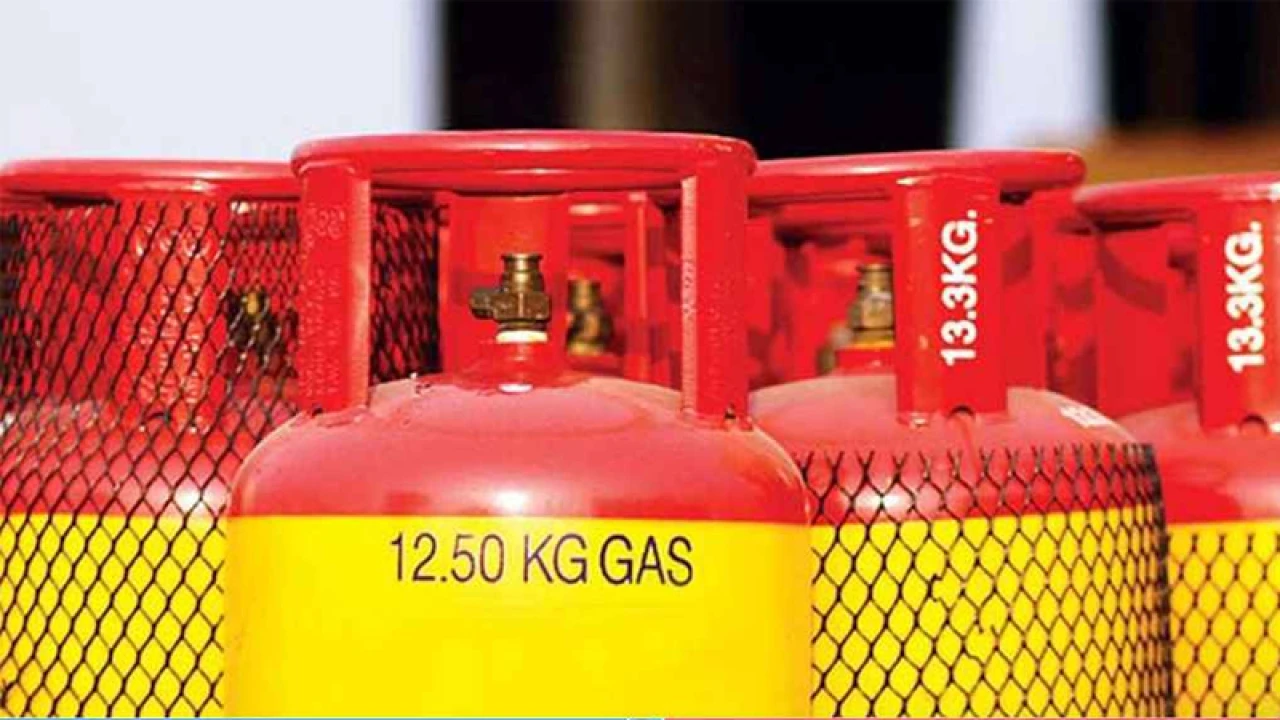 এলপি গ্যাসের দাম কমল ২৯ টাকা
