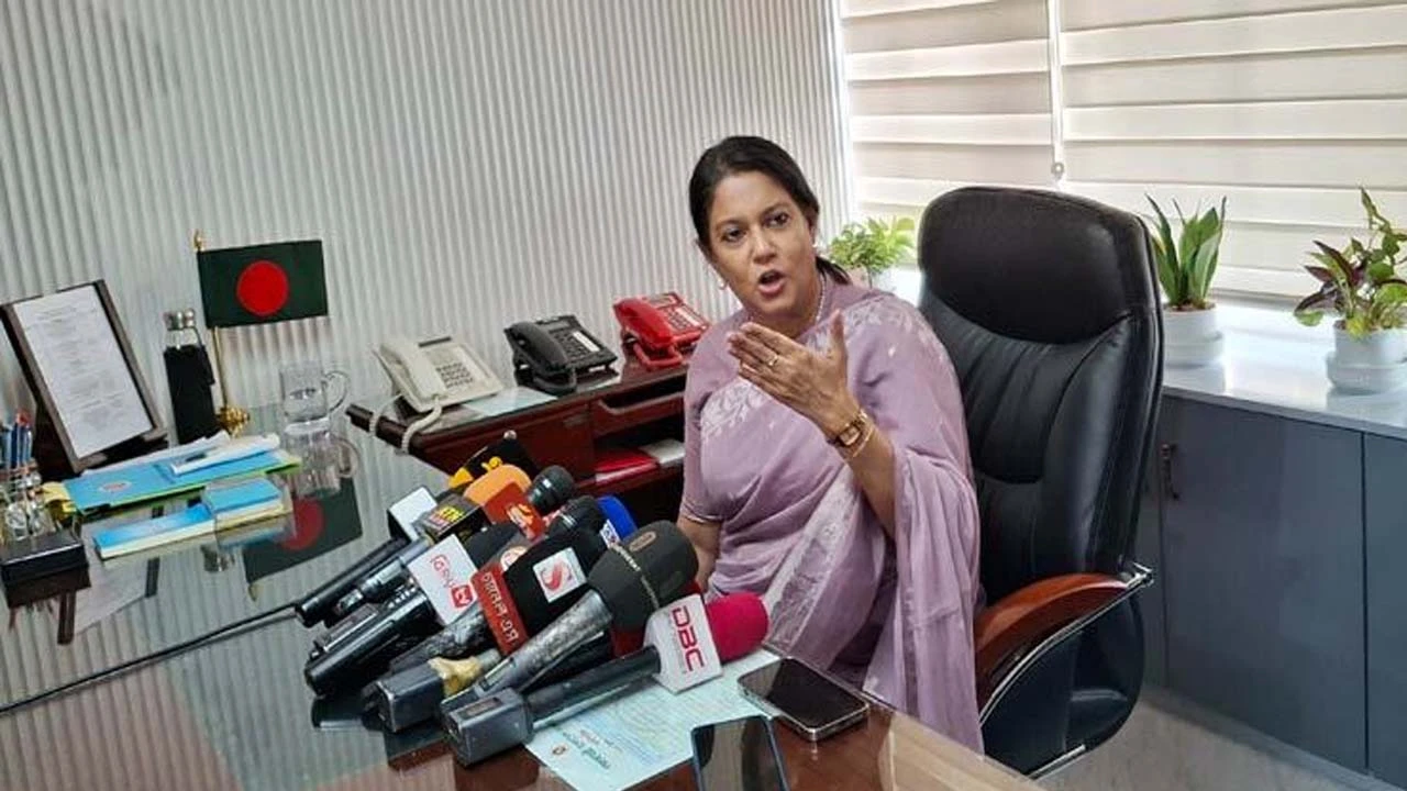 কারা সেফ এক্সিট চায়, নাহিদ ইসলামকে পরিষ্কার করতে হবে: পরিবেশ উপদেষ্টা 