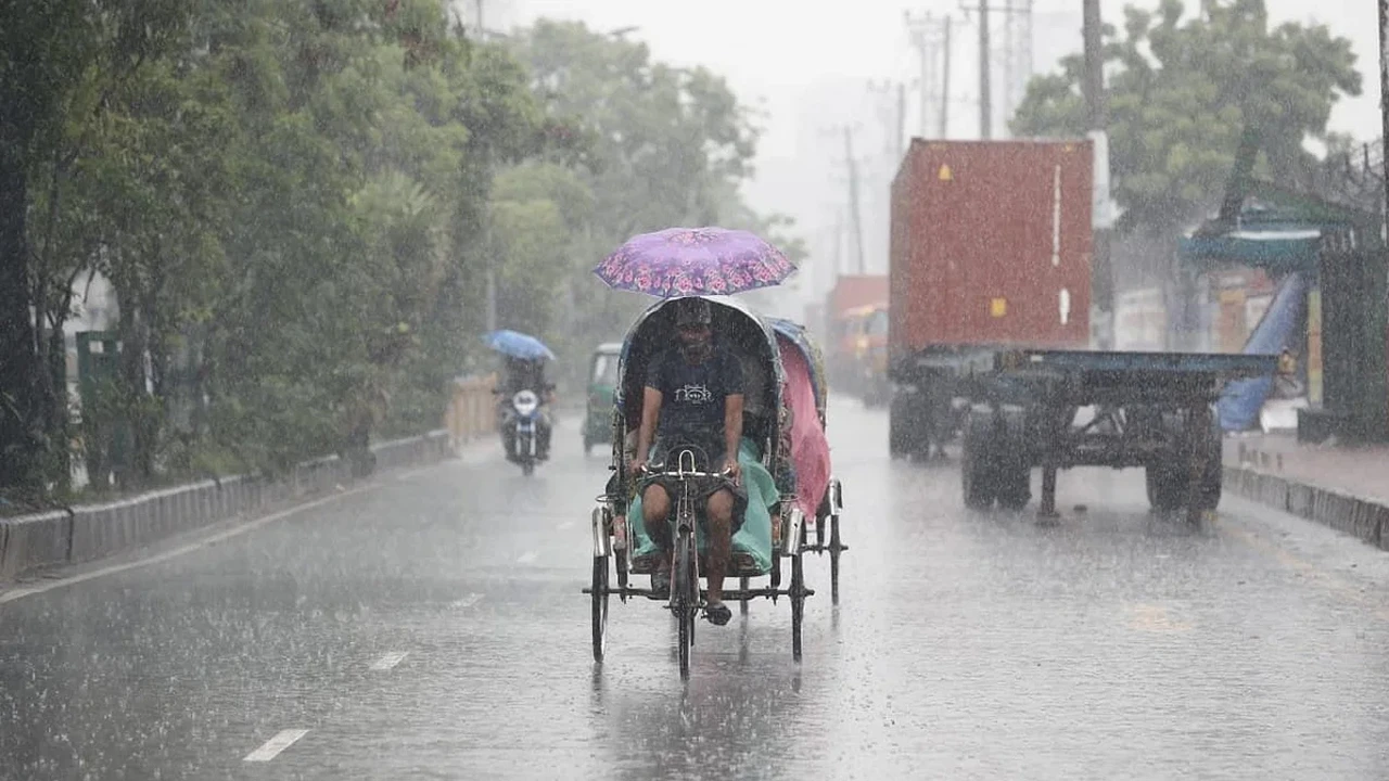 বিদায় নিচ্ছে মৌসুমী বায়ু, কমবে বৃষ্টির প্রবণতা