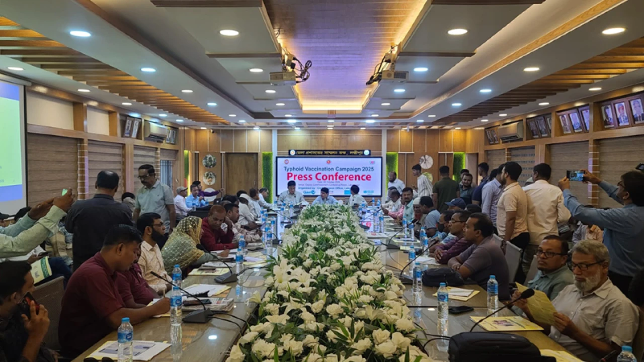লক্ষ্মীপুরে টাইফয়েড টিকা পাবে প্রায় সাড়ে ৬ লাখ শিশু-কিশোর 