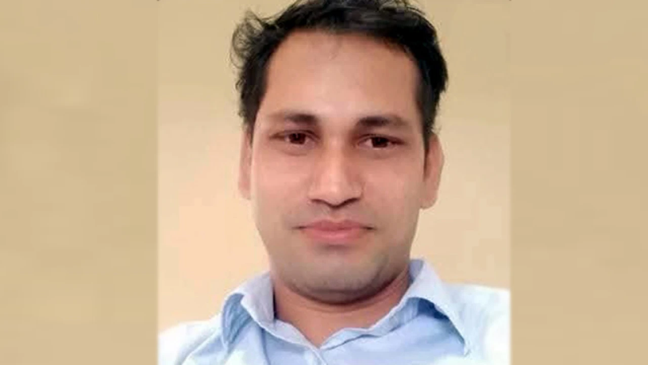 ব্যাংক কর্মকর্তার বিরুদ্ধে বিসিএস কর্মকর্তা স্ত্রীর মামলা