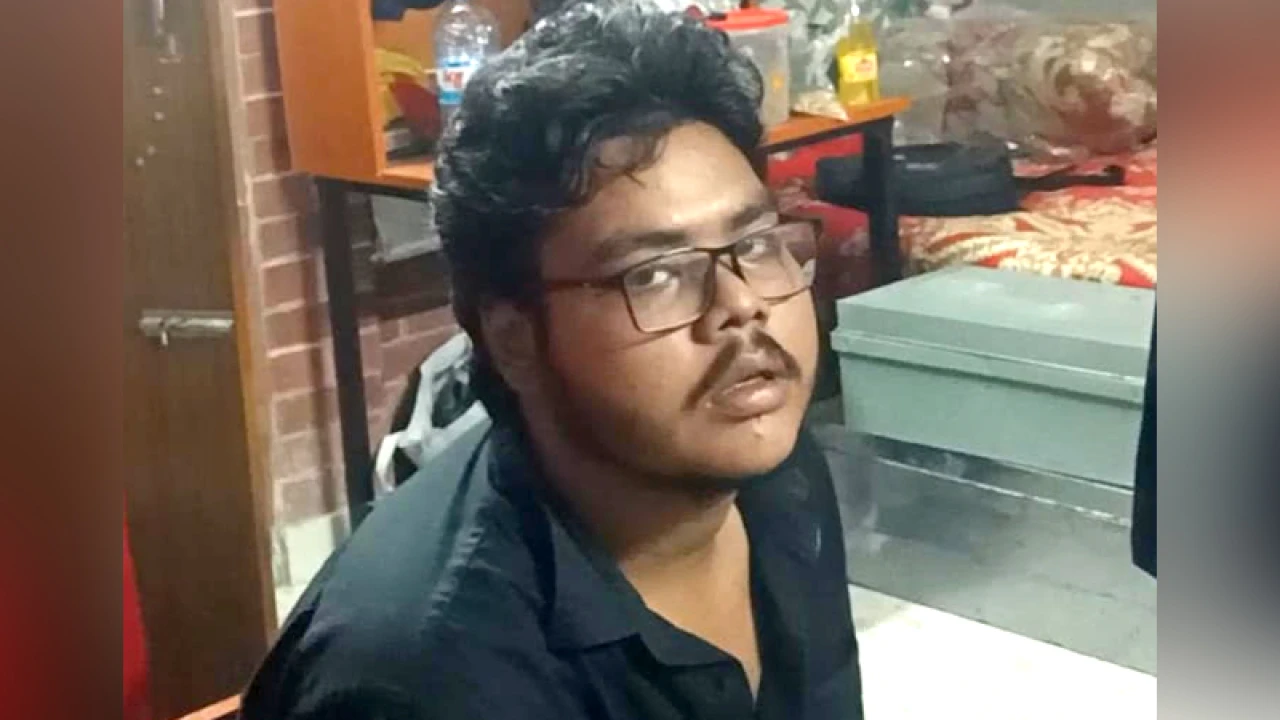 বন্ধুর ফোন বিক্রি করে জাবি শিক্ষার্থীর ইয়াবা সেবন