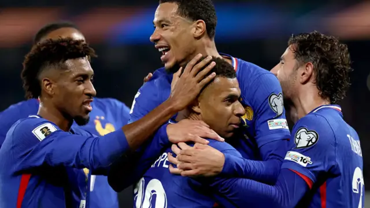 এমবাপ্পের অসাধারণ গোলে ফ্রান্সের বড় জয়