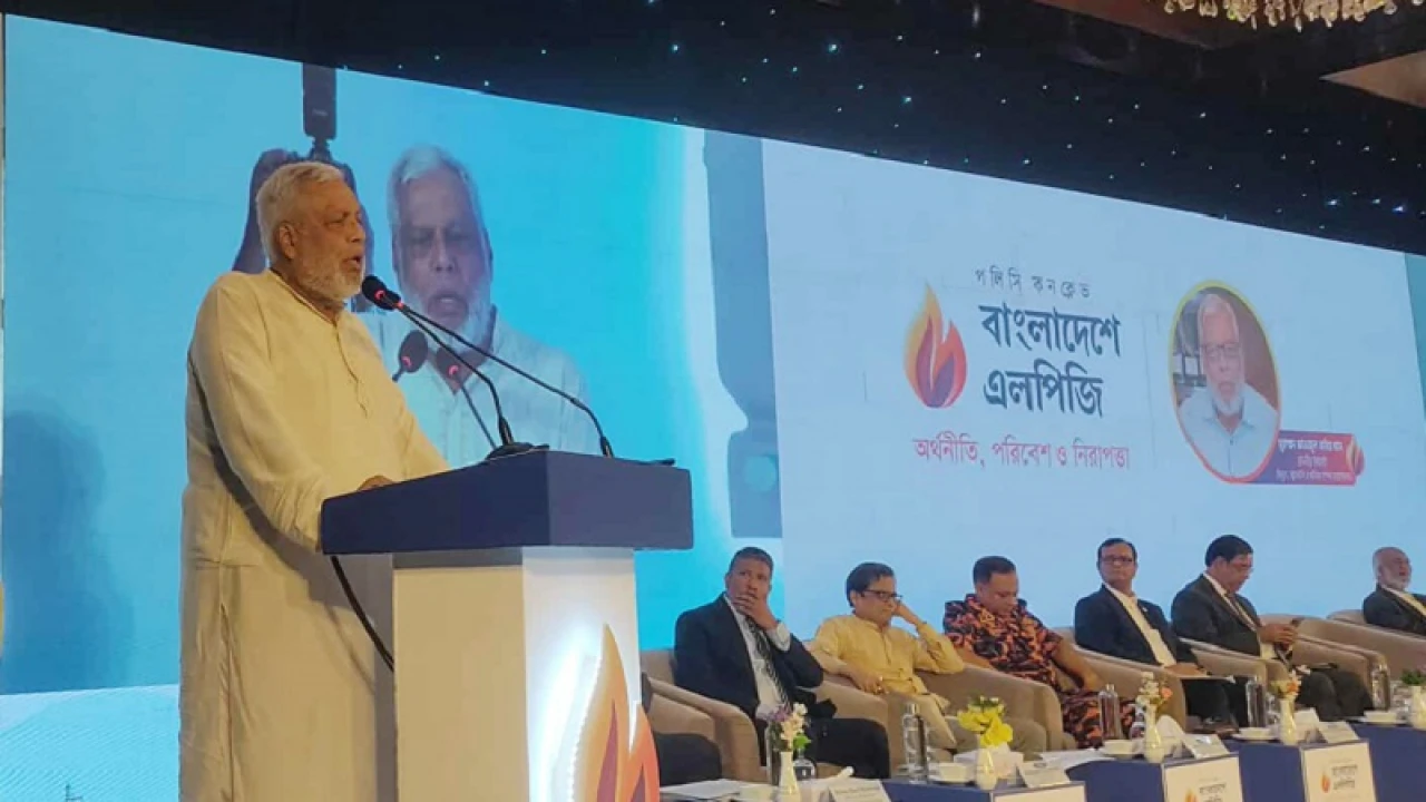 জ্বালানি ঘাটতিতে দায়ী কারা, জানালেন ফাওজুল কবির