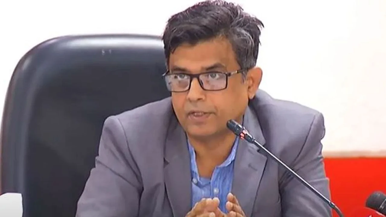 সশস্ত্র বাহিনীর আর কারও বিরুদ্ধে গ্রেপ্তারি পরোয়ানা জারির পরিকল্পনা নেই