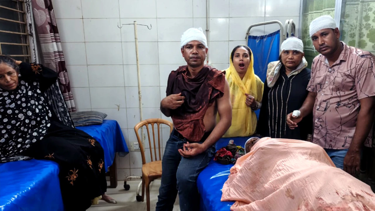 তুচ্ছ ঘটনায় বিয়ে বাড়িতে হামলা-লুটপাট, আহত ৮