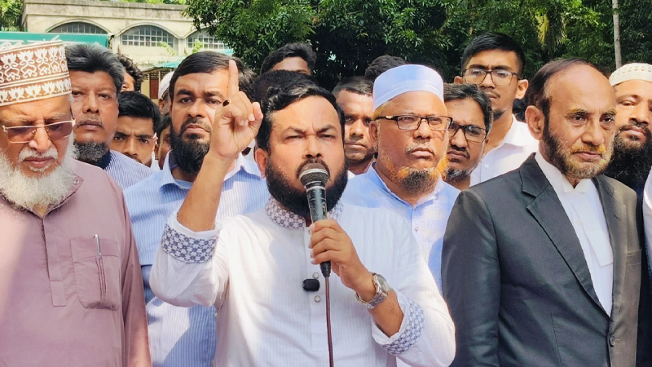 ‘উপদেষ্টা দু’একজন কোনো একটি দলের প্রতি পক্ষপাতমূলক আচরণ করছেন’ 