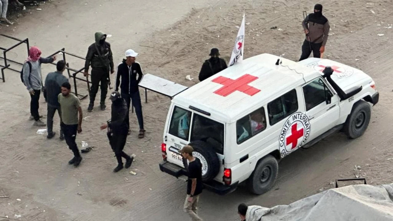 প্রথম ধাপে ইসরায়েলি জিম্মিদের ৭ জনকে মুক্তি দিয়েছে হামাস