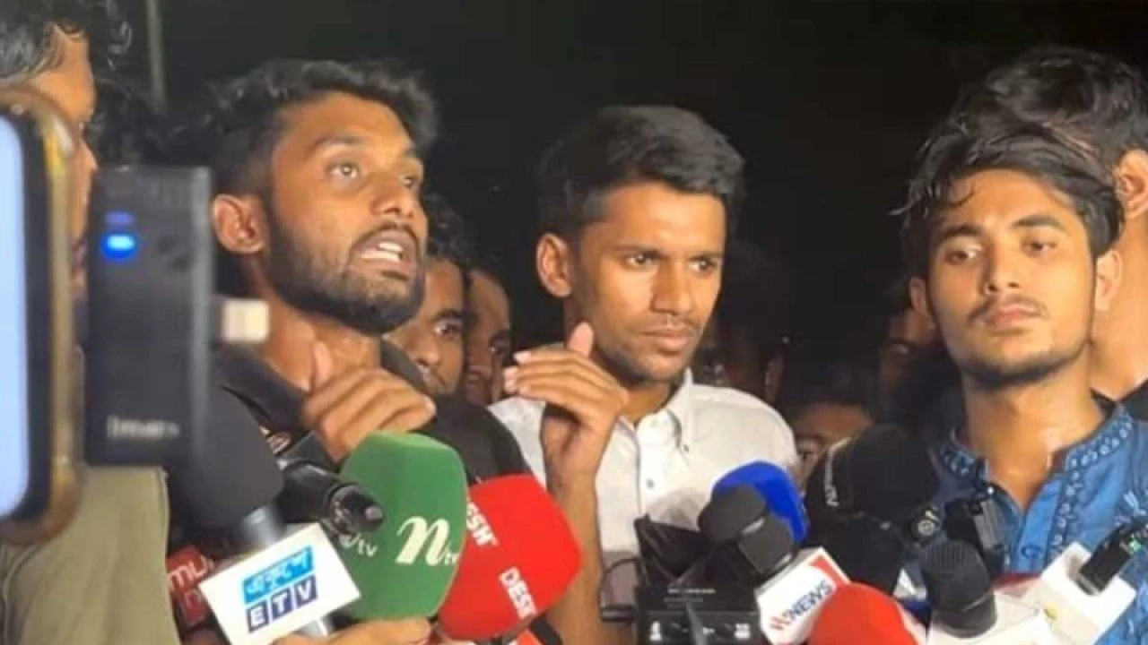 আন্দোলন স্থগিত করলেন সাত কলেজ শিক্ষার্থীরা