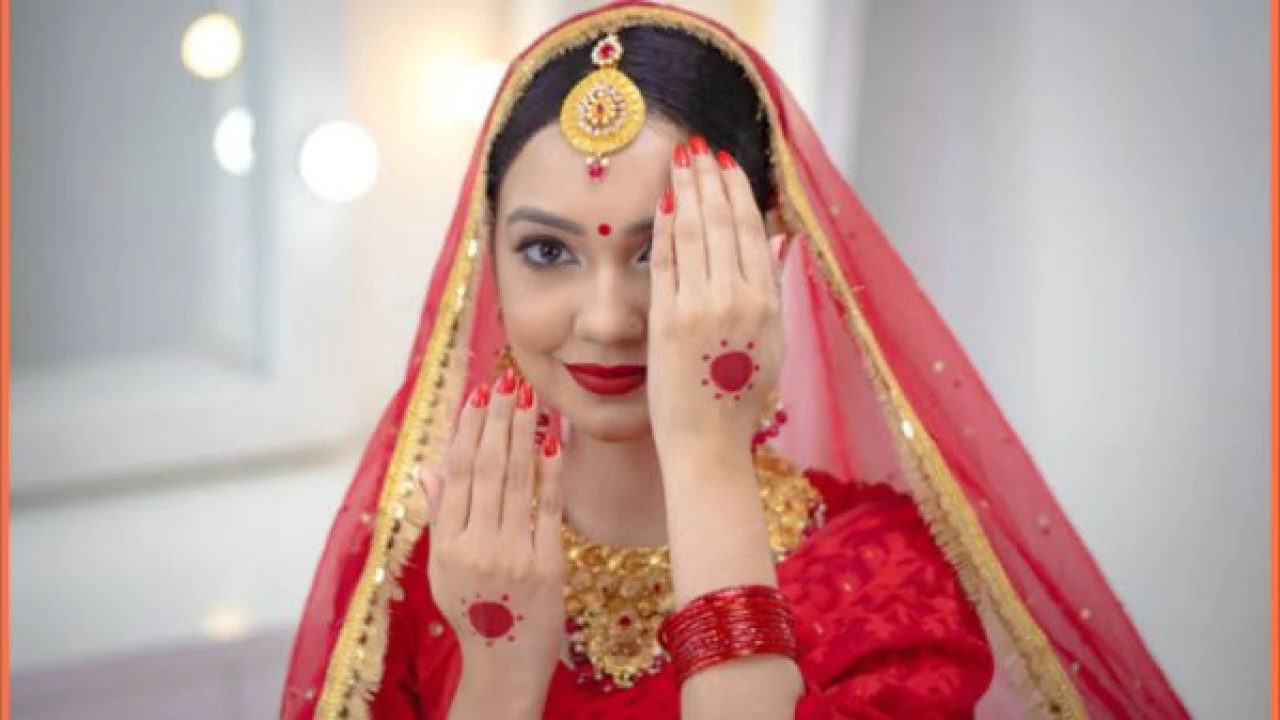 চুড়ি-নাকফুল না পরলে স্বামীর আয়ু কমে, ইসলাম কী বলে?