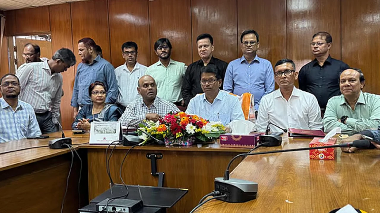 পাসের হারে এগিয়ে ঢাকা বোর্ড, পিছিয়ে কুমিল্লা